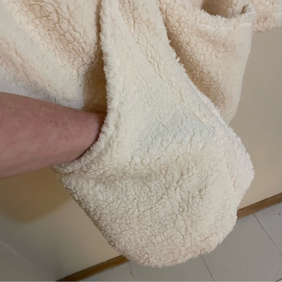 Malvados Sherpa Robigan in Sand Robe/Cardigan/ Coat - Picture 9 of 12